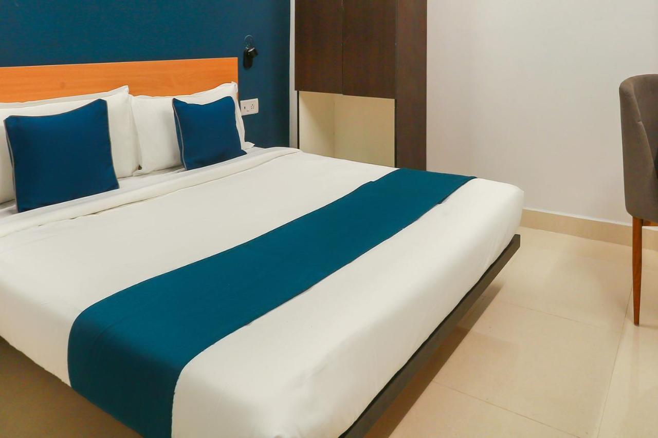 Oyo Grand Residency Near Kasi Talkies 3*