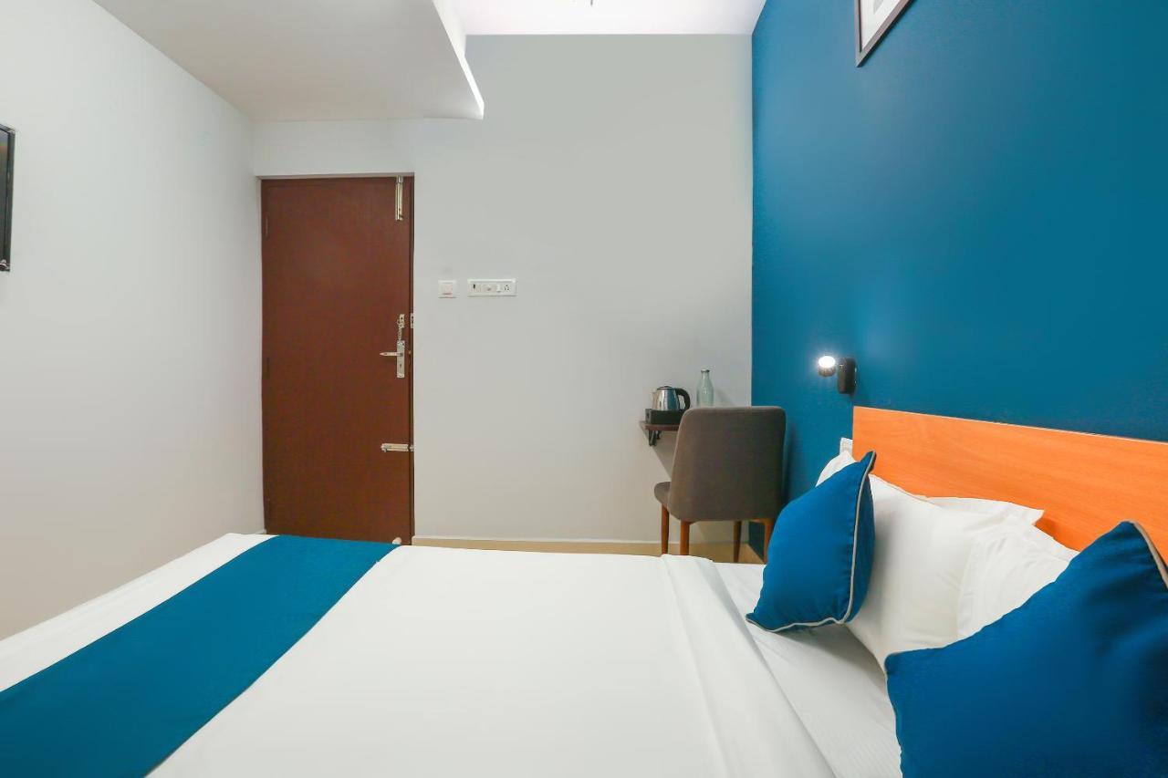 Hotel Oyo Grand Residency Near Kasi Talkies 3*