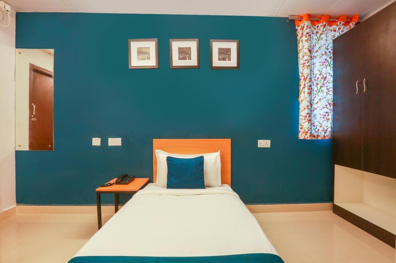 Hotel Oyo Grand Residency Near Kasi Talkies