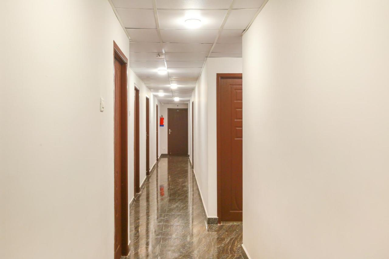 Oyo Grand Residency Near Kasi Talkies