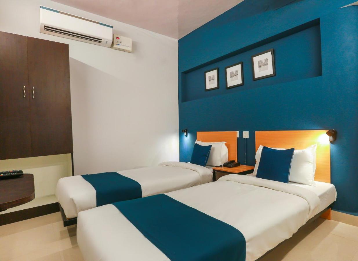 Oyo Grand Residency Near Kasi Talkies Hotel